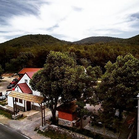 Hostel Baske Ostarije Kültér fotó